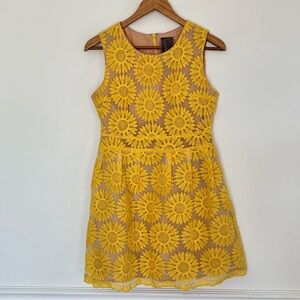 Moon Collection Floral Party Dress Embroidered Sunflowers Size Medium B90